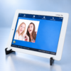 ViTAB TM maxi Videophon, Tablet mit 25.5 cm Bildschirmdiagonale Bildschirmtelefon -besserhören by Gleichcom AG | 6331 Hünenberg
